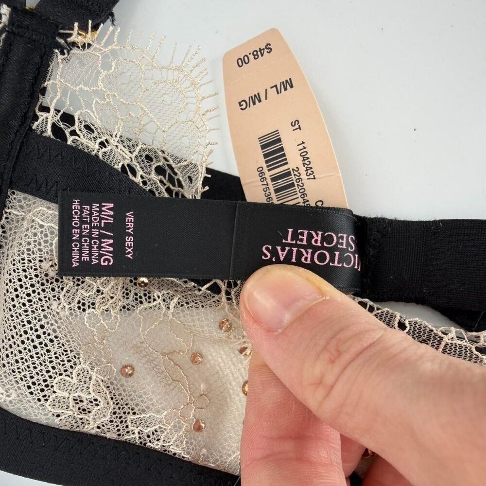 Victoria's Secret Very Sexy Garter Belt Black and Cream with Rhinestones M/L NWT - Picture 4 of 4